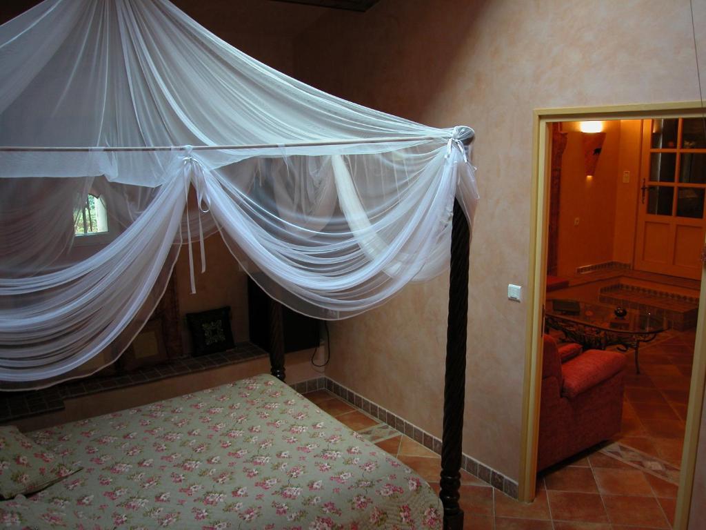Bed and Breakfast Le Mazet De La Dame Barbentane Camera foto